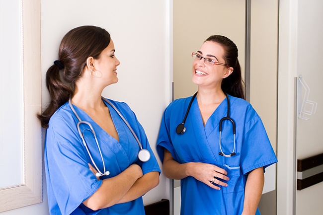 Featured Image For: How to Approach A Registered Nurse For An RN Shadow Opportunity 
